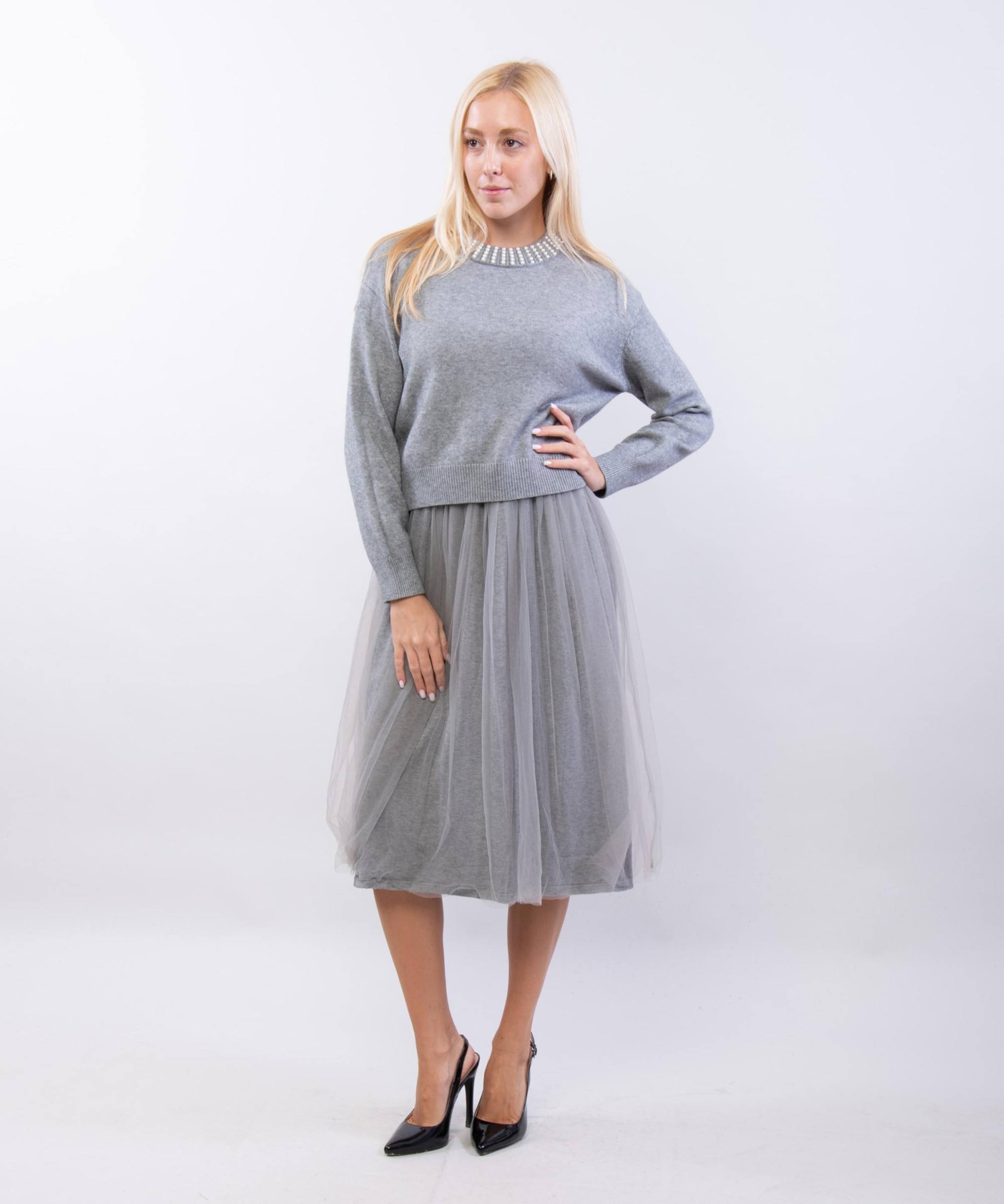 abito in maglia e tulle