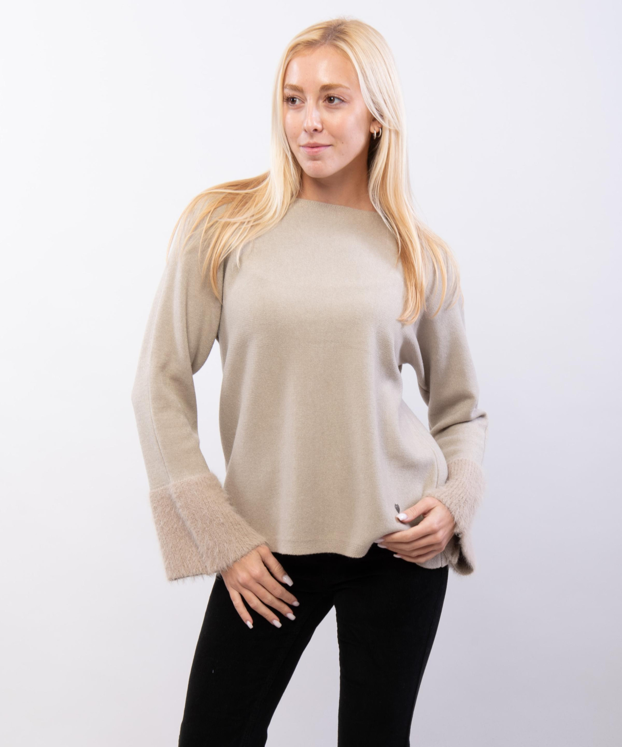 maglione con manica a pelo
