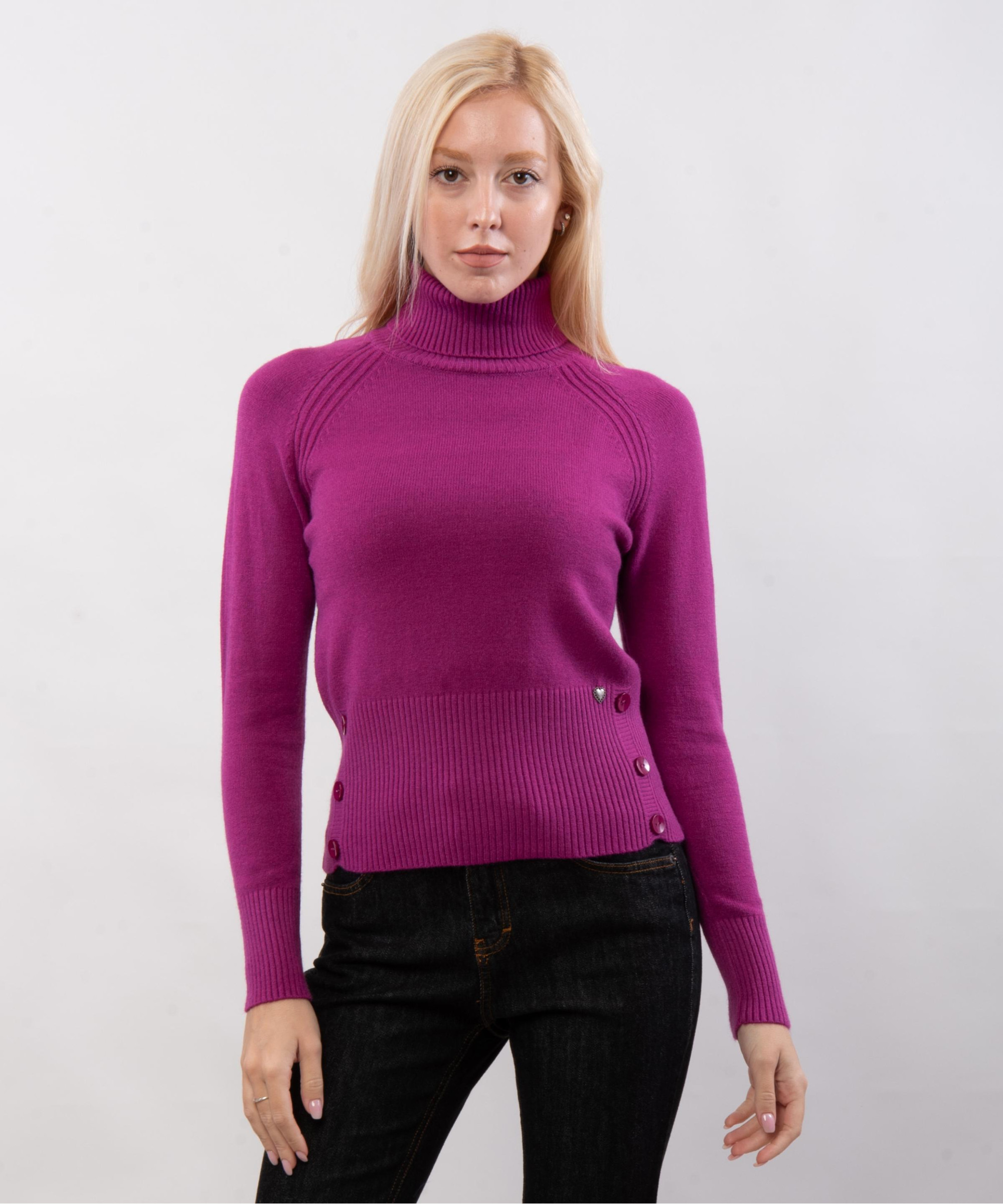 maglieria collo alto con bottoni ai lati
