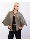 poncho in maglia con colletto