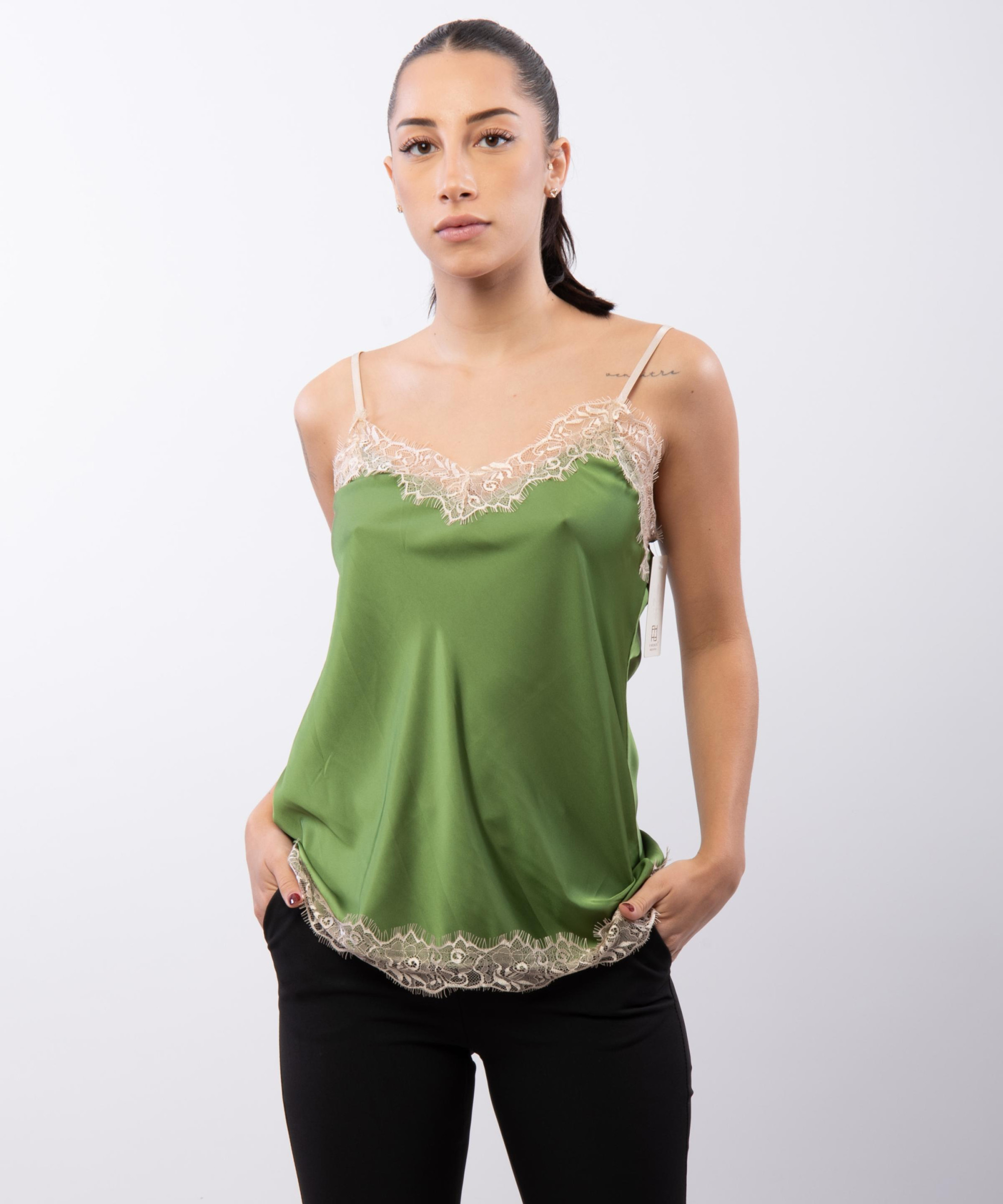 Top Scollo V Pizzo 95% poliestere 5%elastico