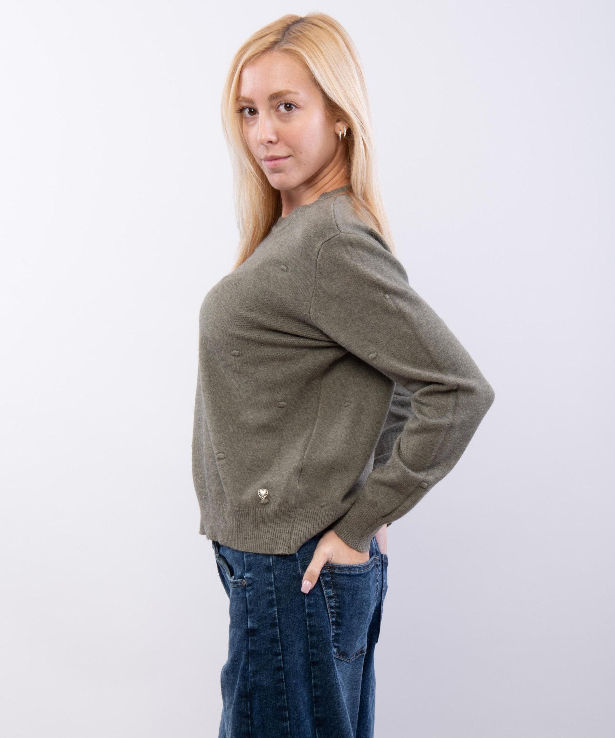 maglia semplice con pallini ricamo