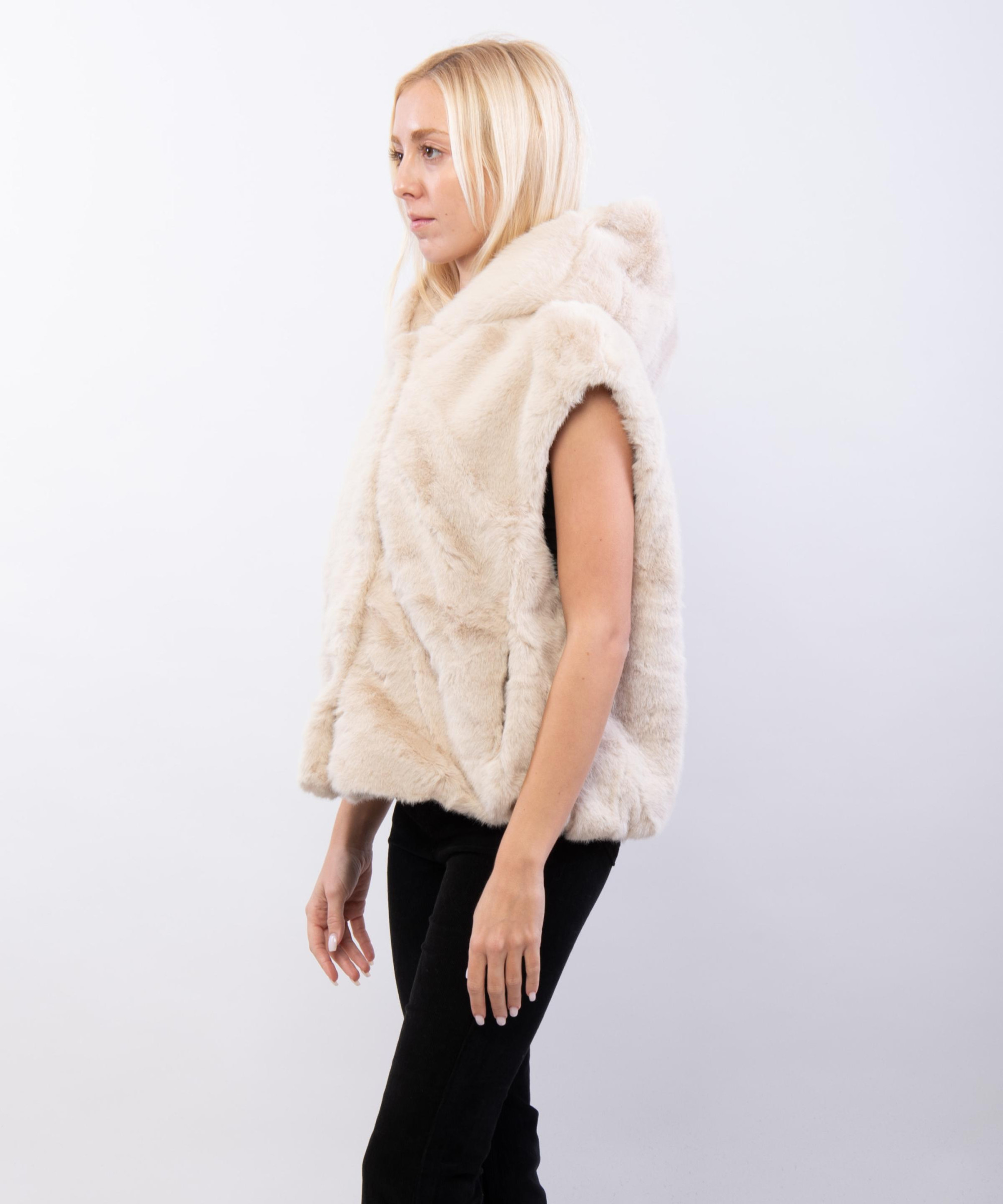 Gilet in Pelliccia con Cappuccio