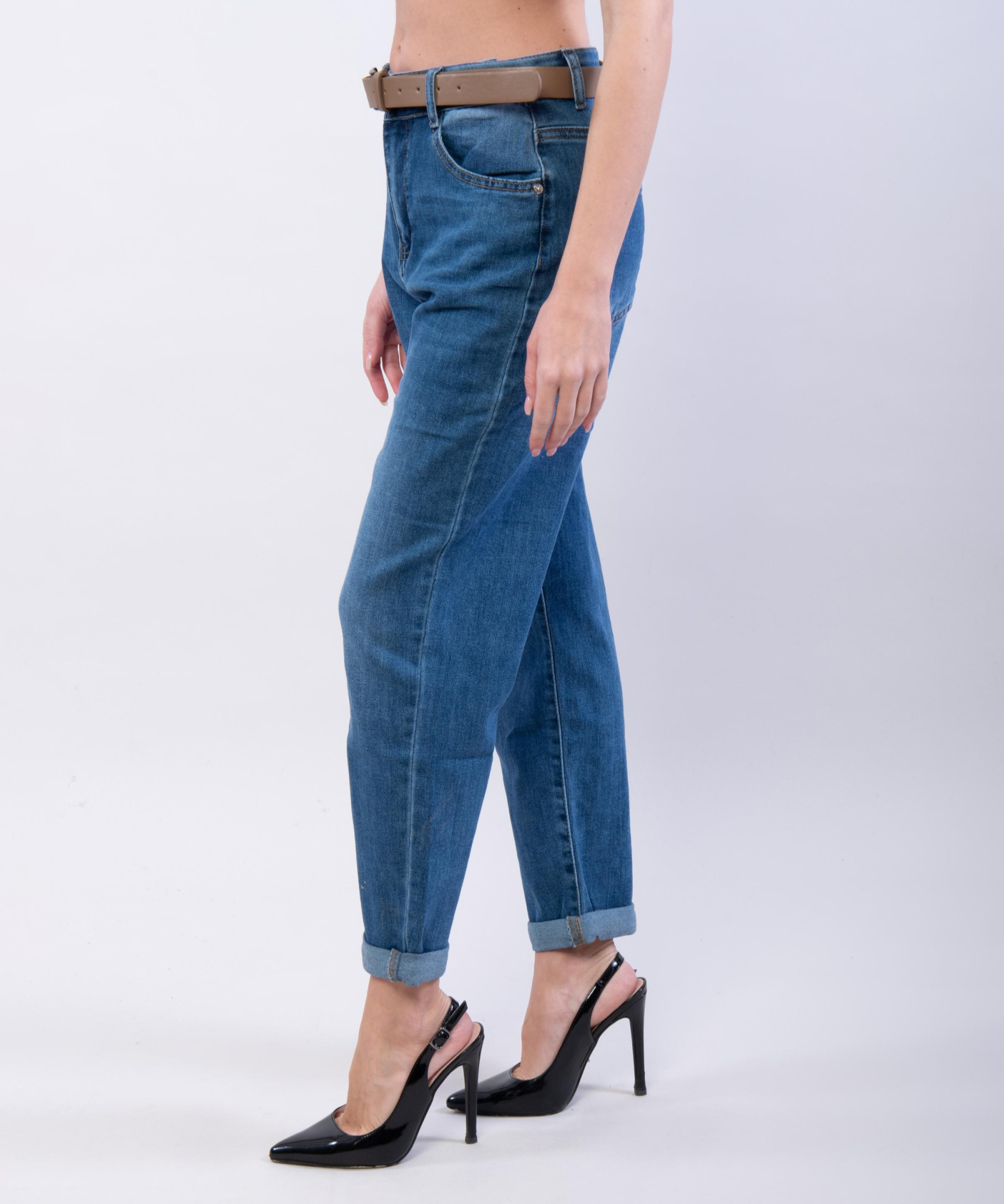 Jeans Mom Fit con cintura