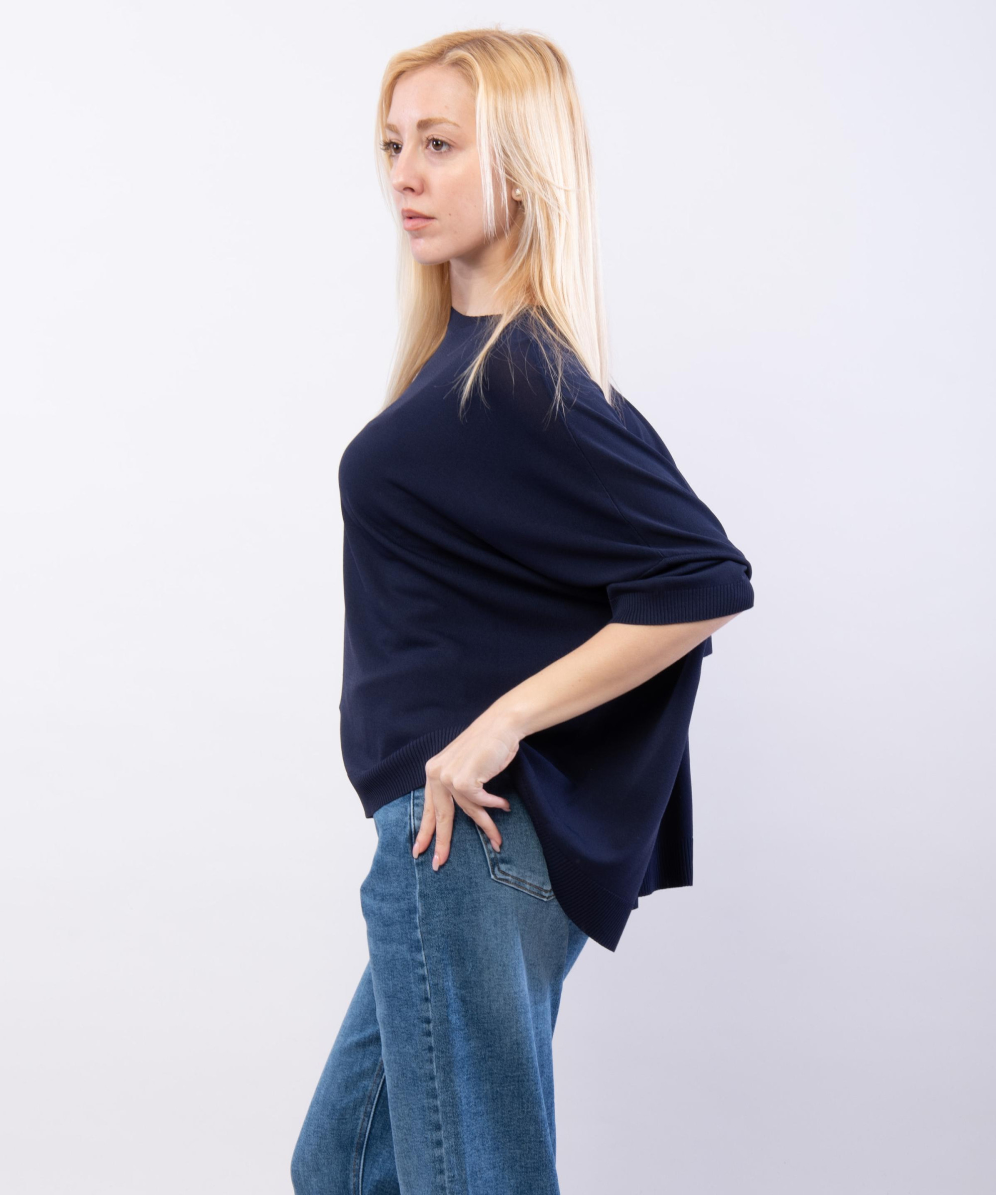 Maglia Oversize con Spalla Scesa