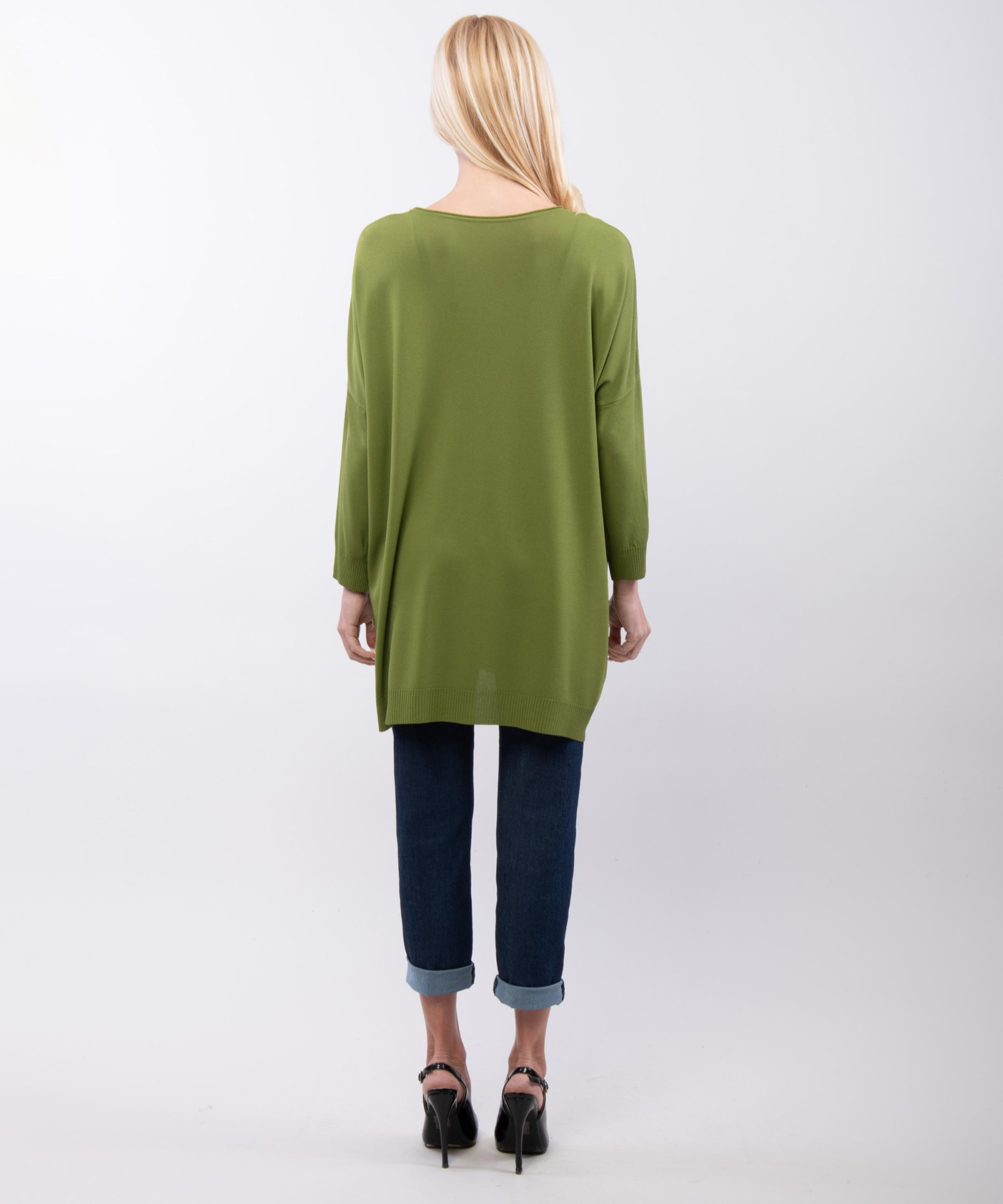 Maglia con tasche e bottoni laterali