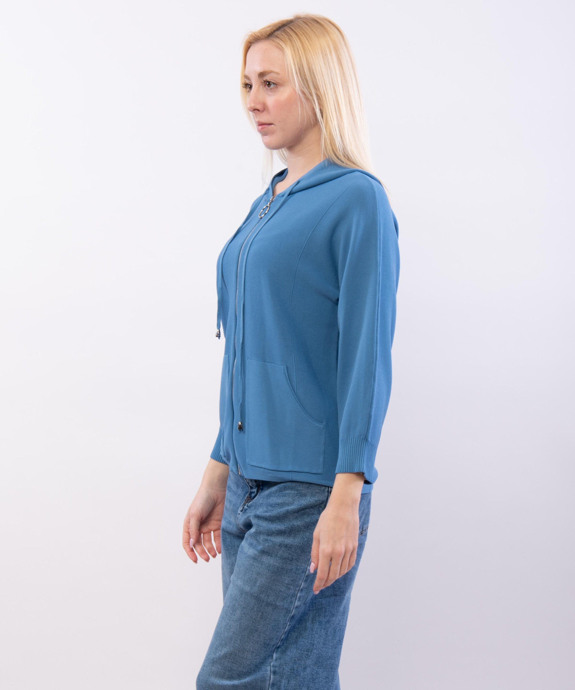 Maglia con zip e cappuccio