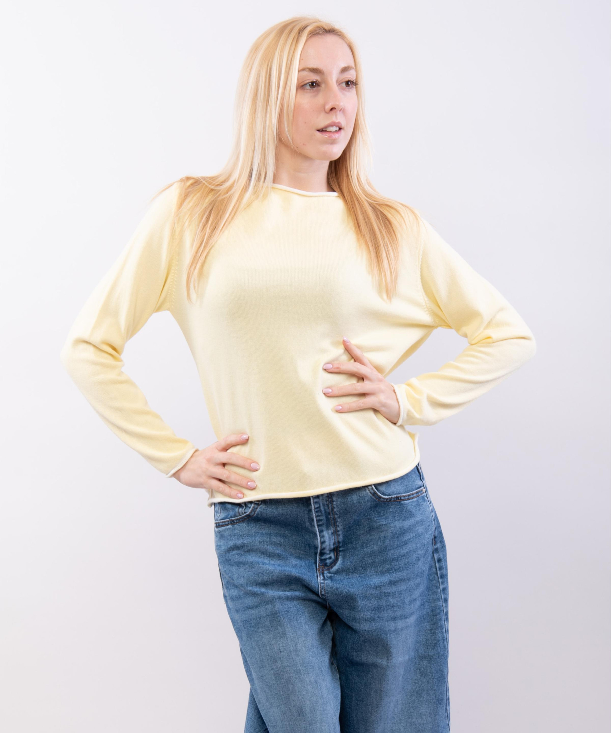 Maglia con orlo bicolore
