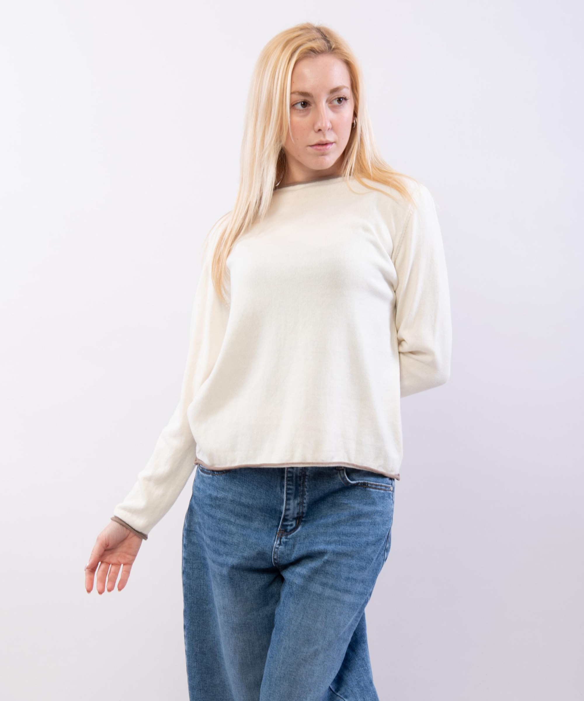 Maglia con orlo bicolore