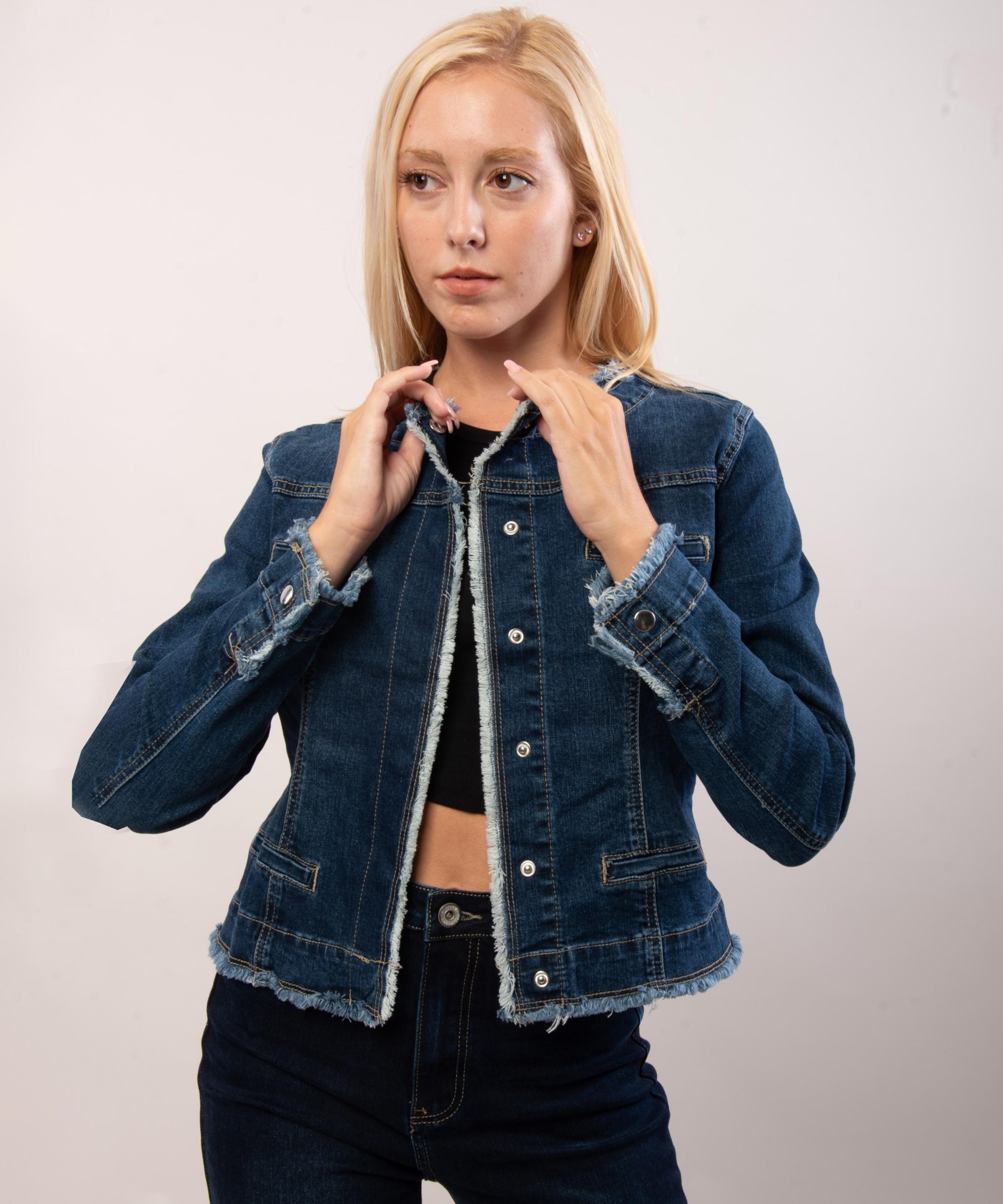Giacca di jeans sfrangiata