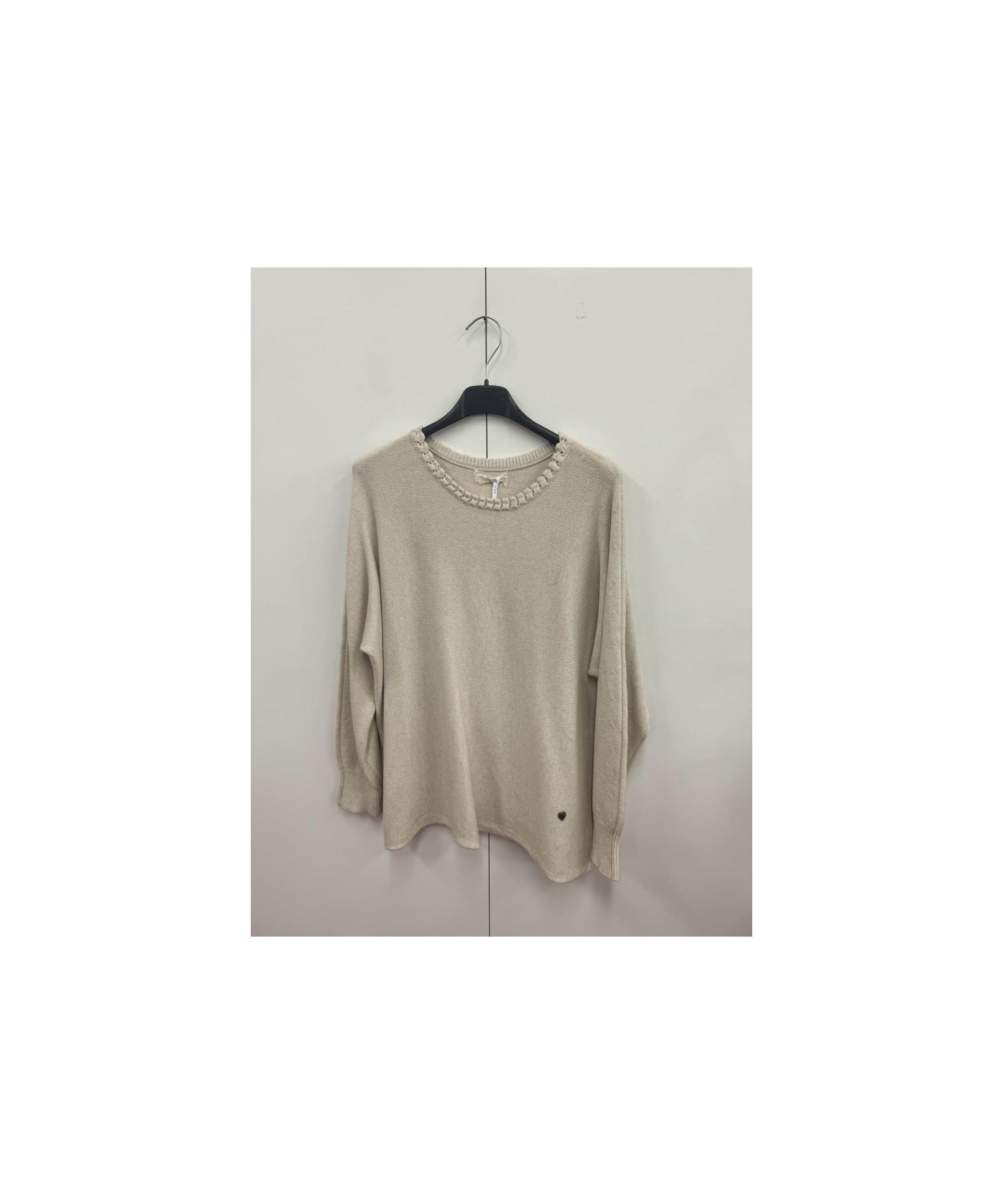 maglione con dettagli trecce