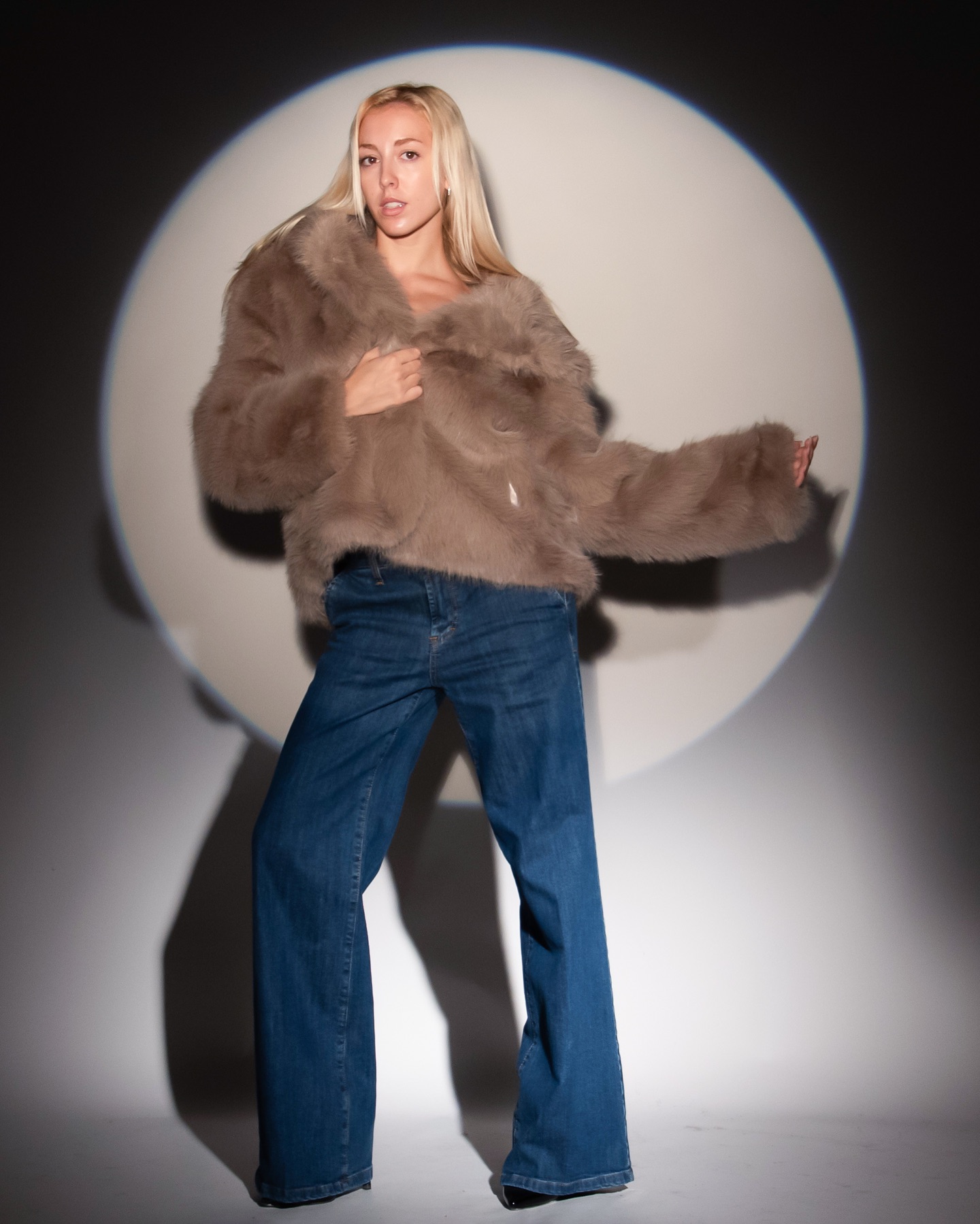 Si, fuori è ancora caldo… ma non farti trovare impreparato per la prossima stagione!

⬇️Scopri in anteprima la nuova collezione invernale⬇️
www.papillonapparel.com 

Artwork: @florence_modart 
Model x Modart: @monica_alpi 

#PapillonApparel #NewCollection