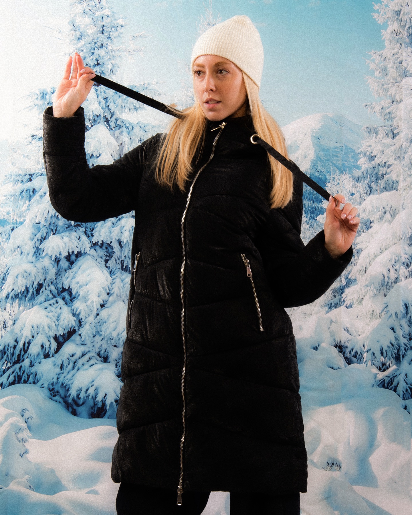 Il look perfetto per la neve? Lo abbiamo noi❄️

www.papillonapparel.com 

Artwork: @florence_modart 
Model x Modart: @monica_alpi 

#PapillonApparel #NewCollection