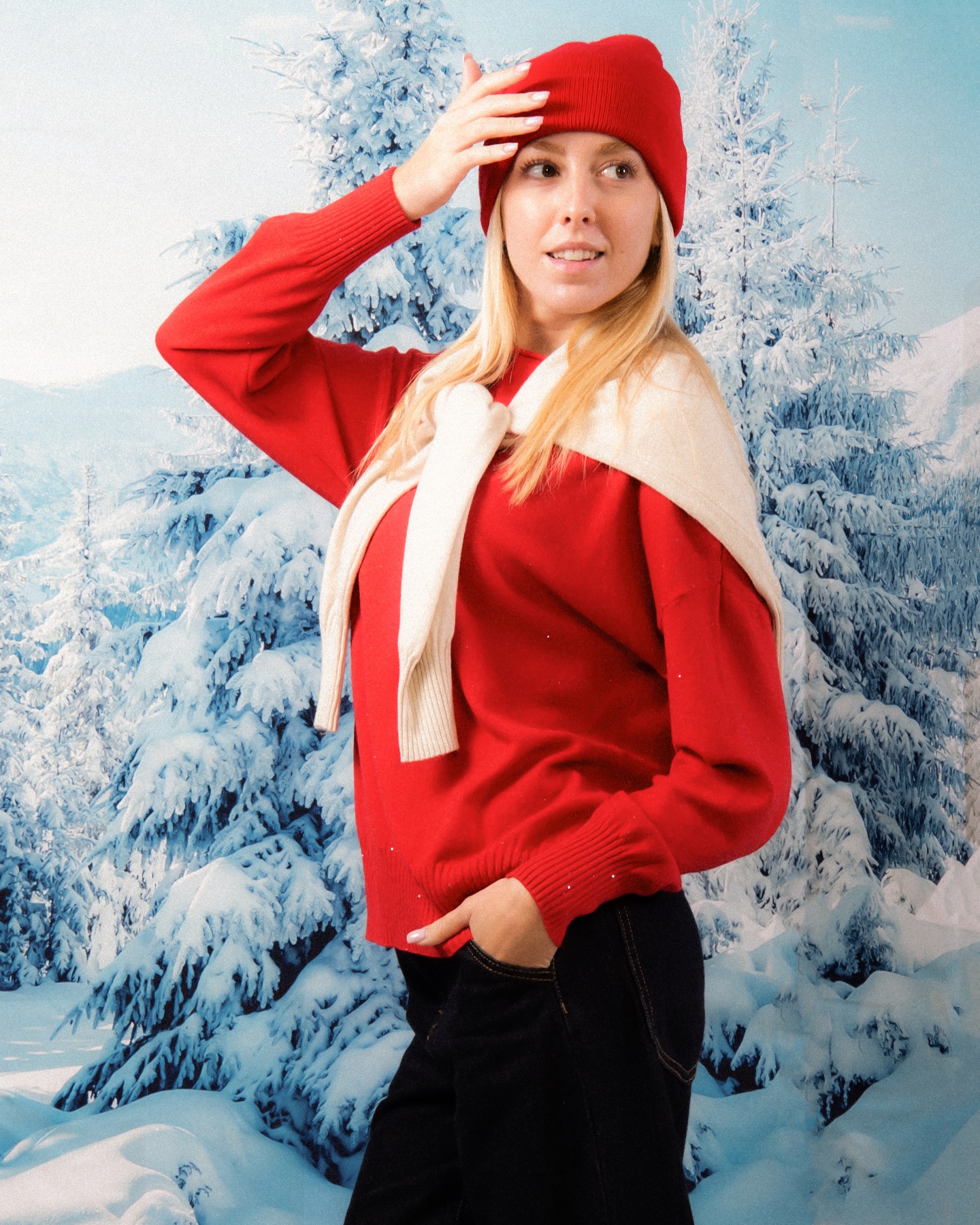 Buon Natale da Papillon Apparel🎄

www.papillonapparel.com 

Artwork: @florence_modart 
Model x Modart: @monica_alpi 

#PapillonApparel #NewCollection